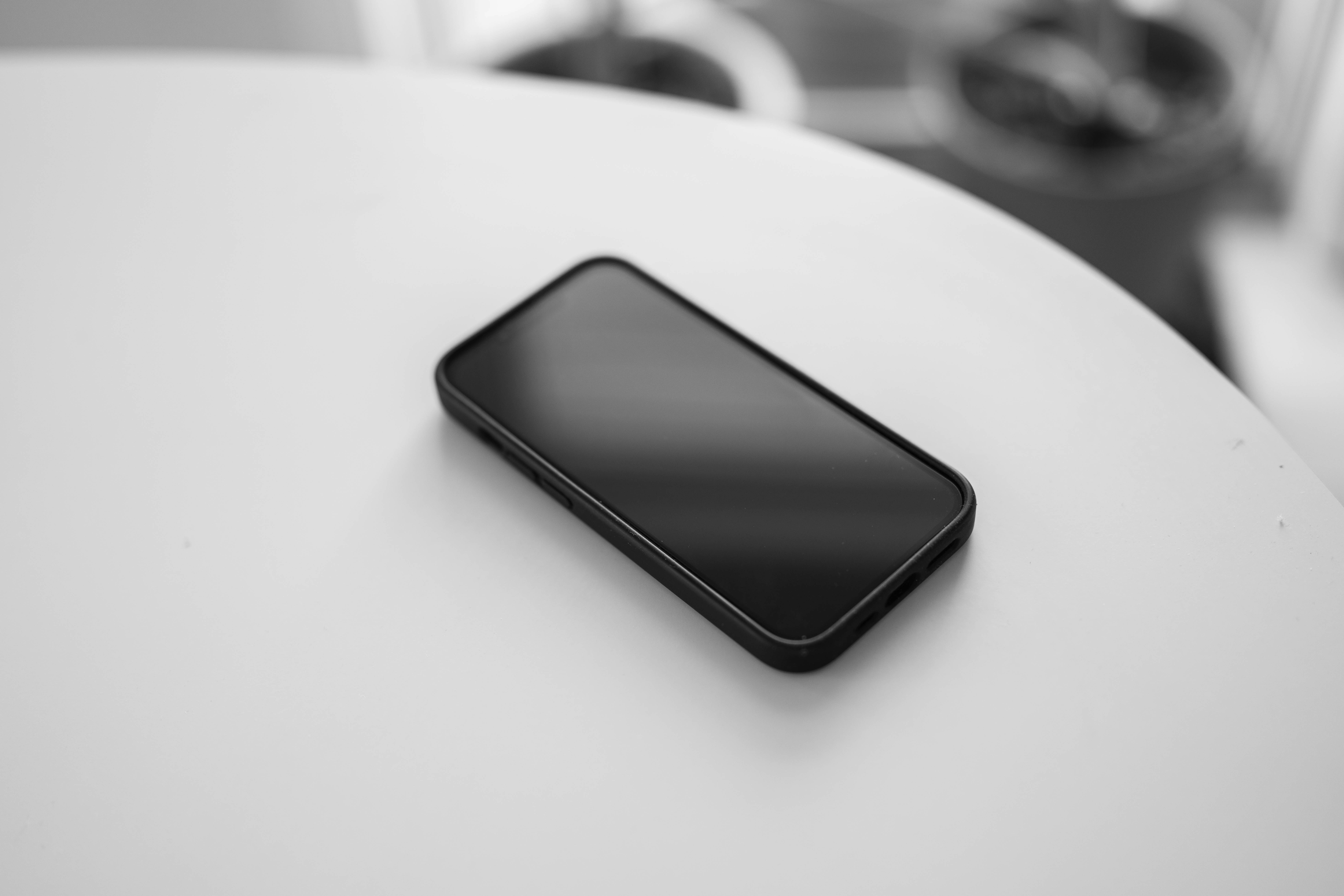 Smartphones & Accessories
